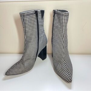 Jeffrey Campbell Womens Siren-3 Pointed Toe Bootie Sz 8 Hounds Tooth Black White
